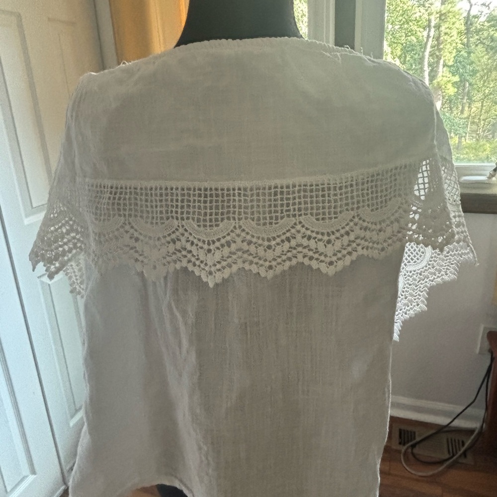 Elegant 100% cotton White Lace Off-Shoulder Top